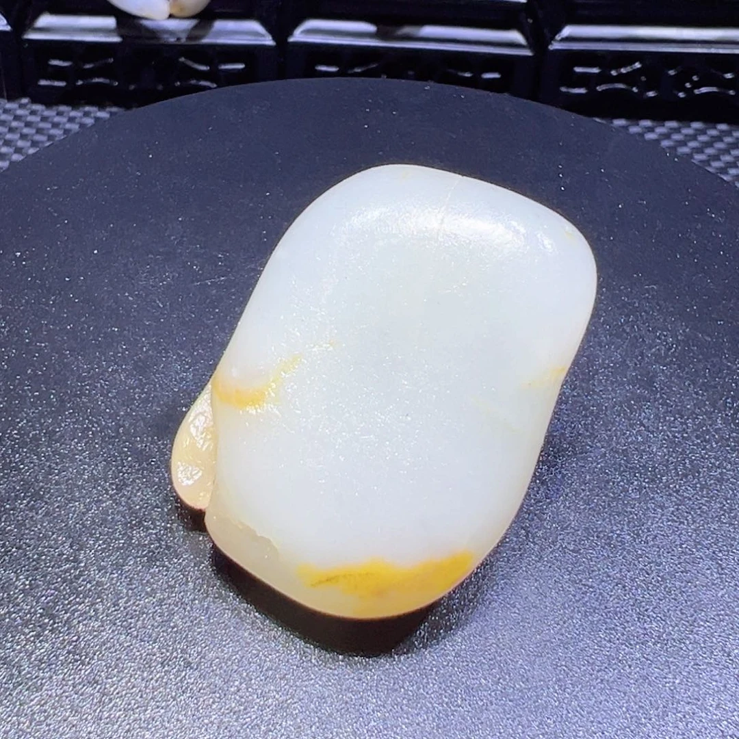 和田玉（子料）未镶嵌颈饰50克-95