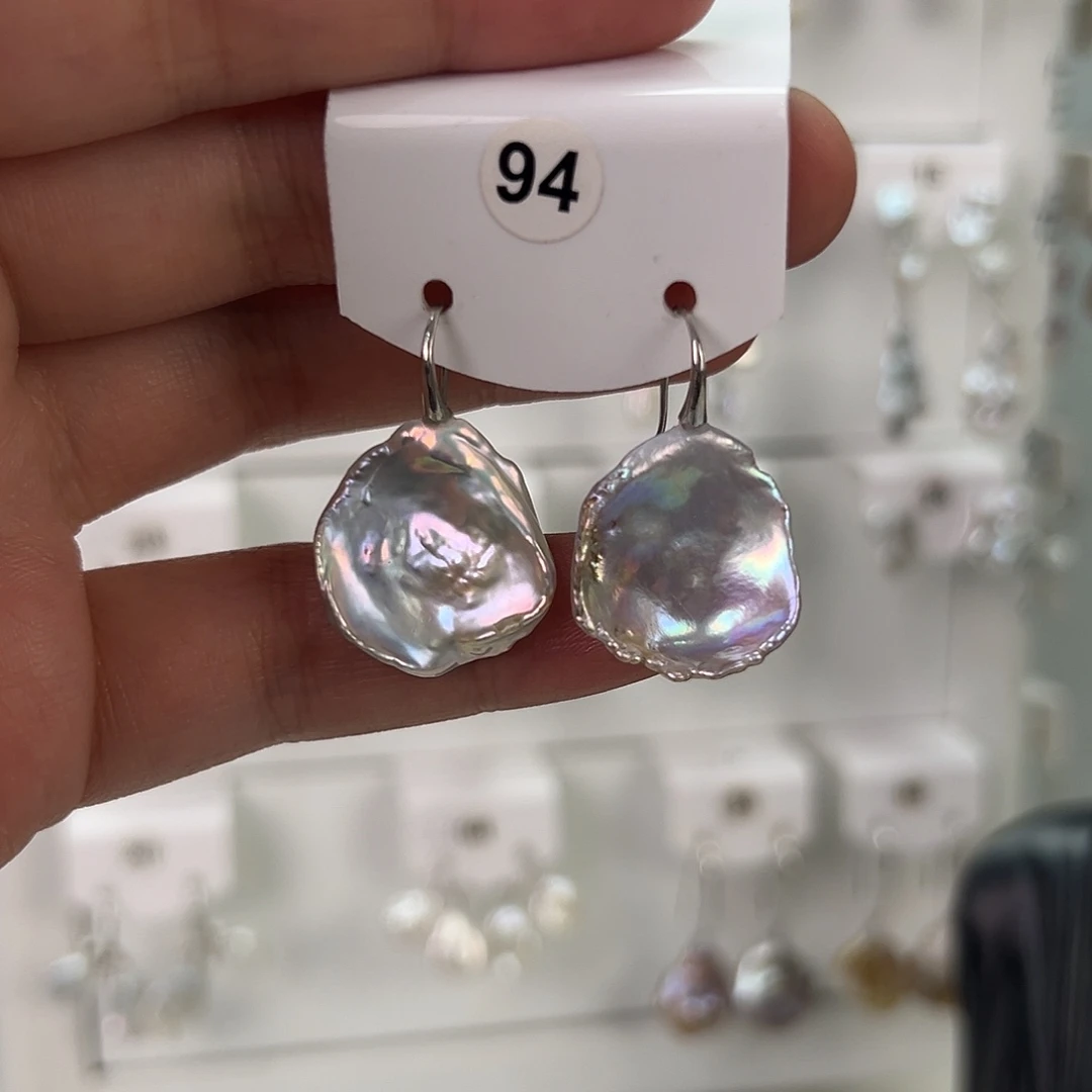 非金属巴洛克花瓣耳饰