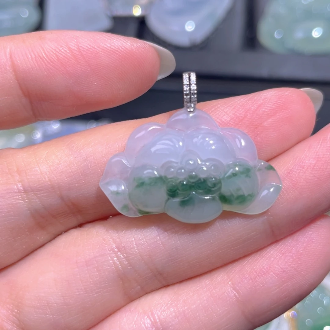 颈饰18K金镶嵌翡翠翡翠