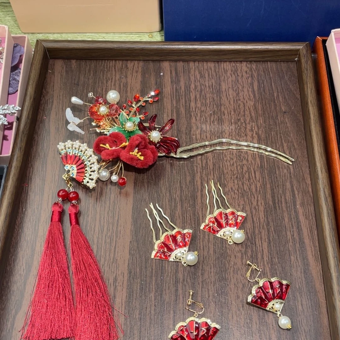 混合材质新娘头饰