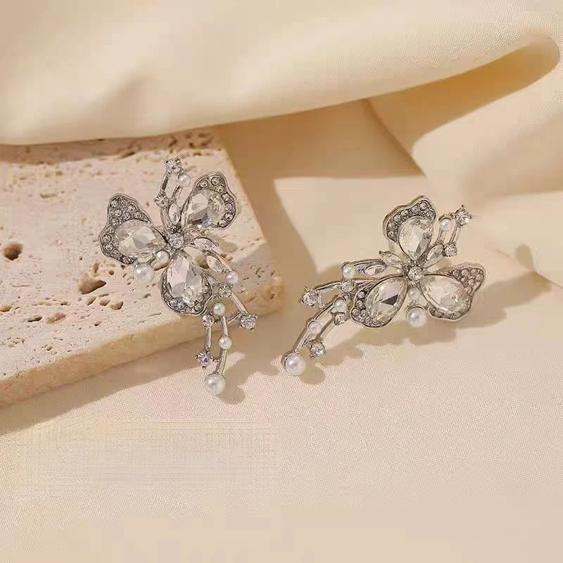 铜合金耳饰 满钻花朵珠珠微镶锆石耳环小众感气质百搭N2429