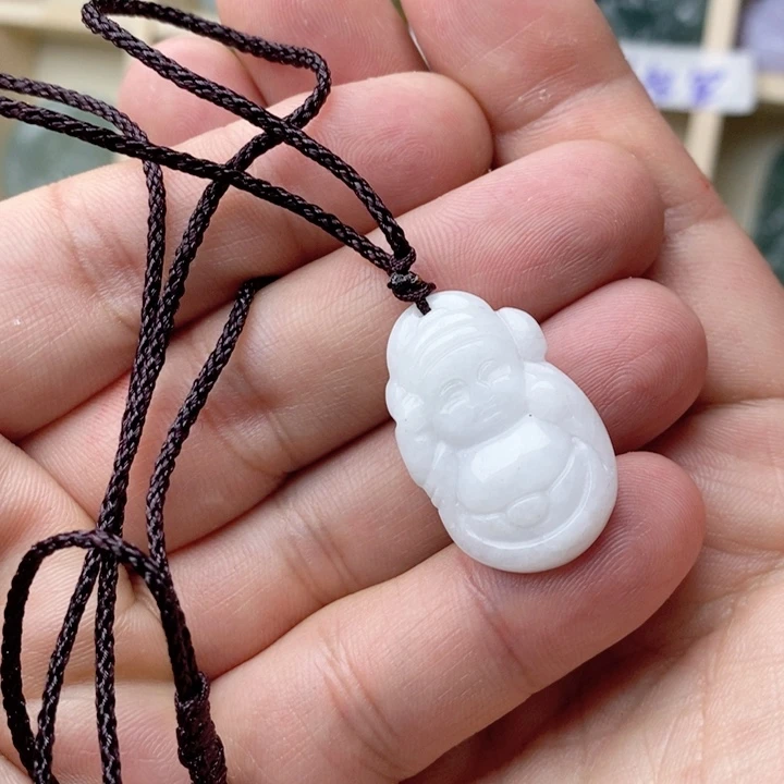 翡翠颈饰未镶嵌好