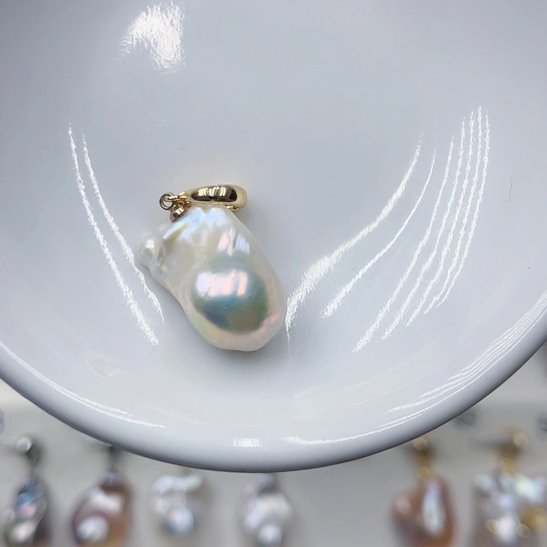 淡水珍珠吊坠(不含链)未镶嵌张**赵09