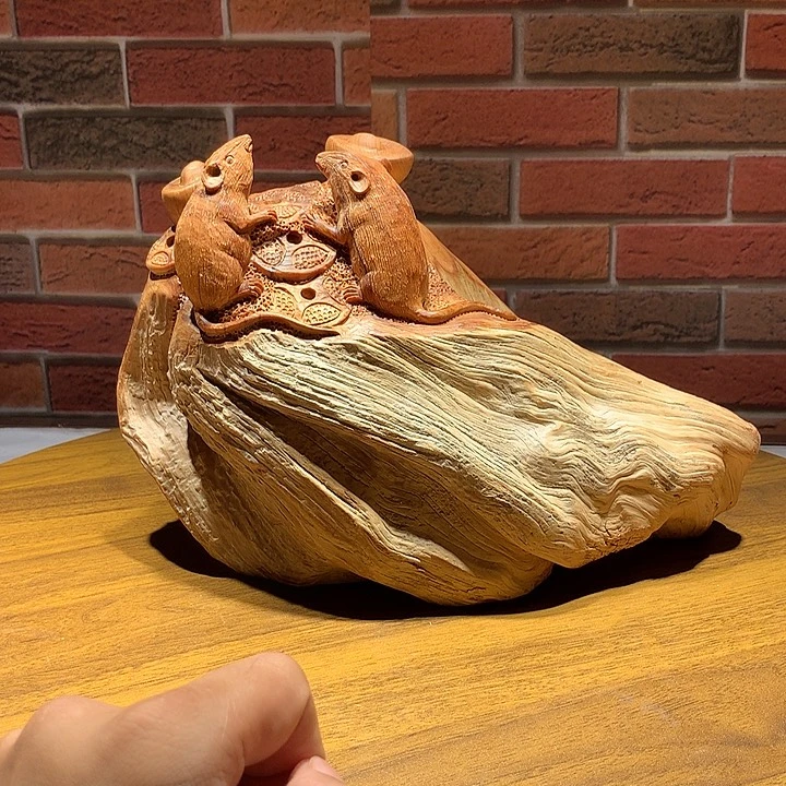 柏木（崖柏）饭*老鼠