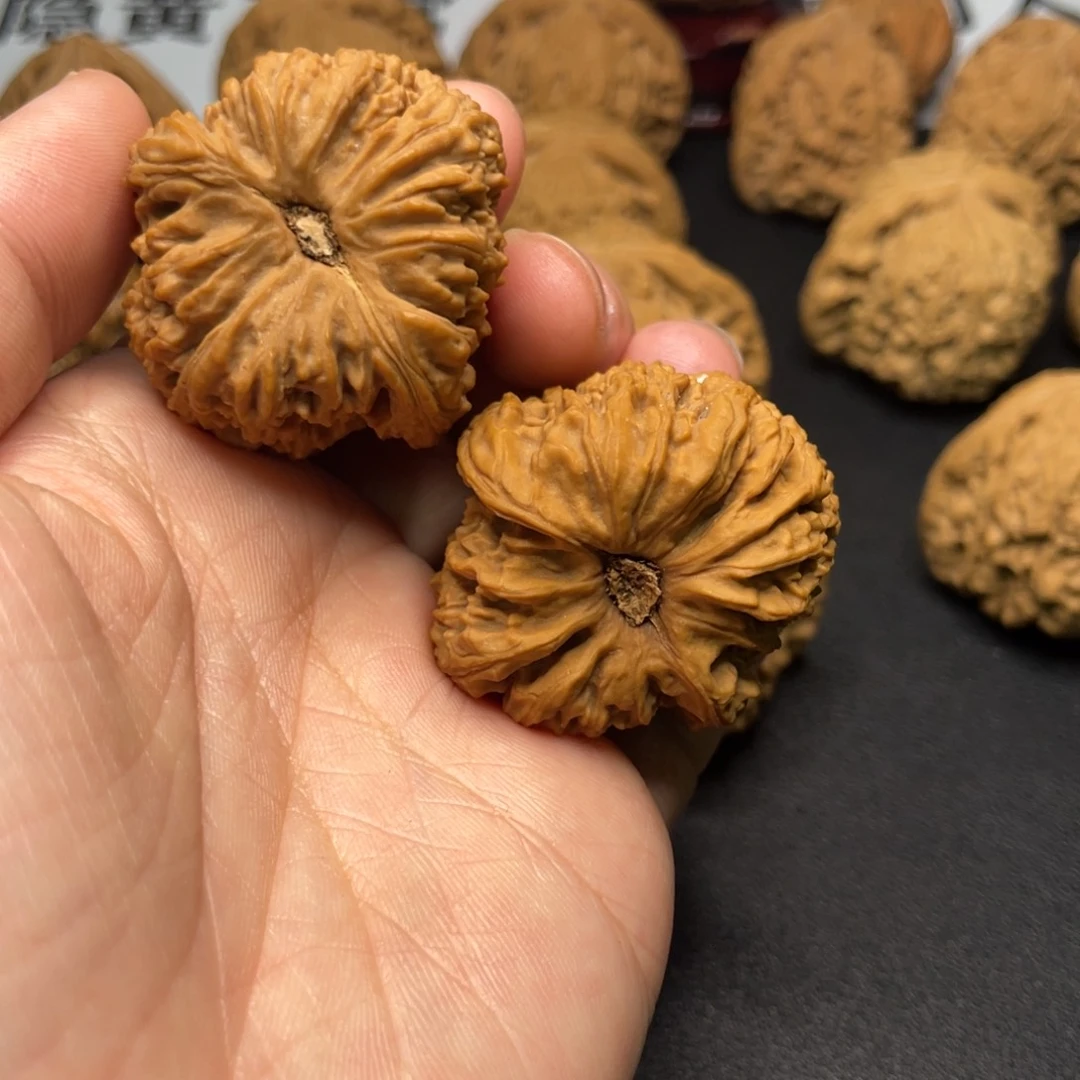 文玩核桃把件y*南疆石