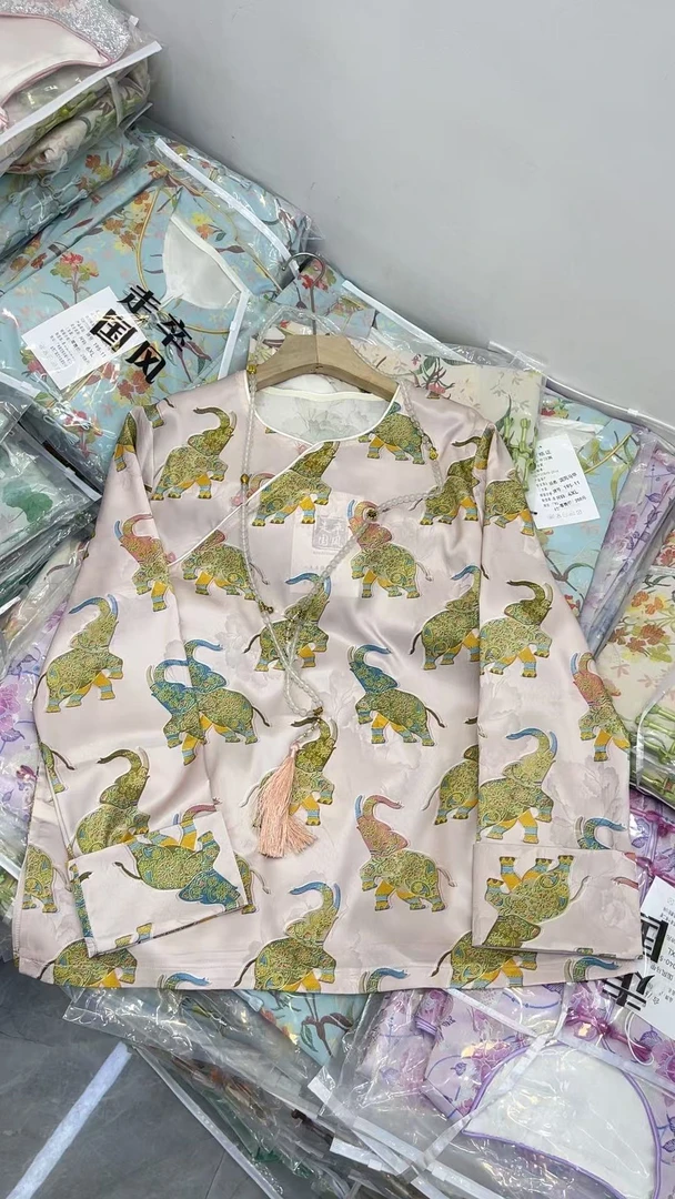 2025新款撞色春夏宽松吉祥小象休闲长袖打底