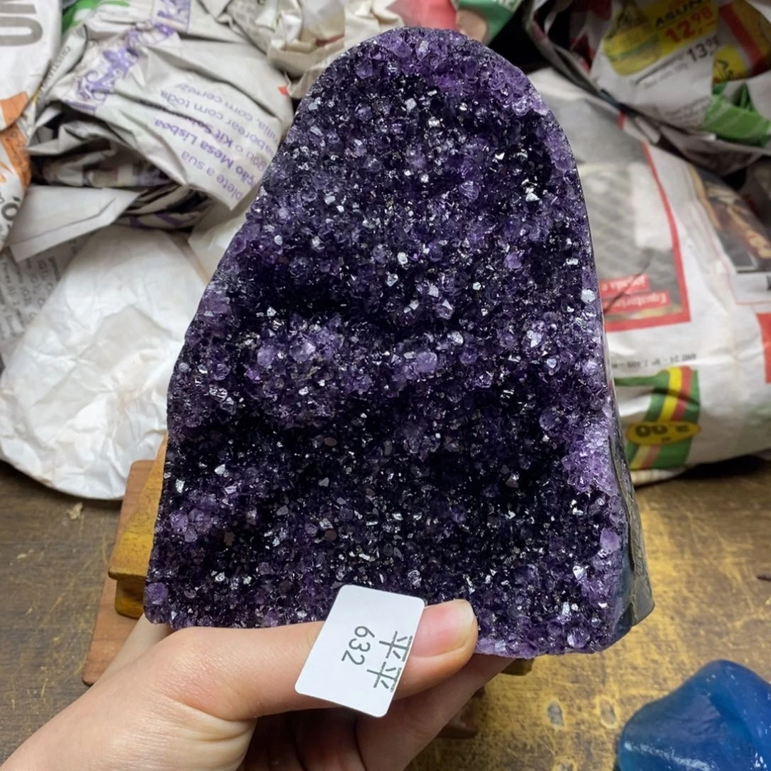紫晶乌拉圭未镶嵌