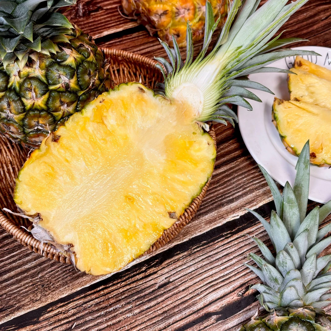 海南金菠萝香气浓郁又甜又嫩去皮去芯口感佳常温存放尽快食用