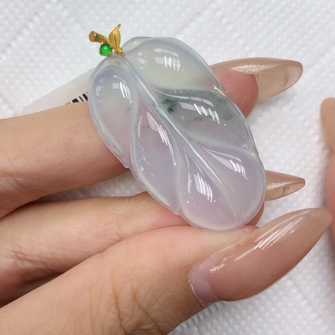 颈饰18K金镶嵌翡翠