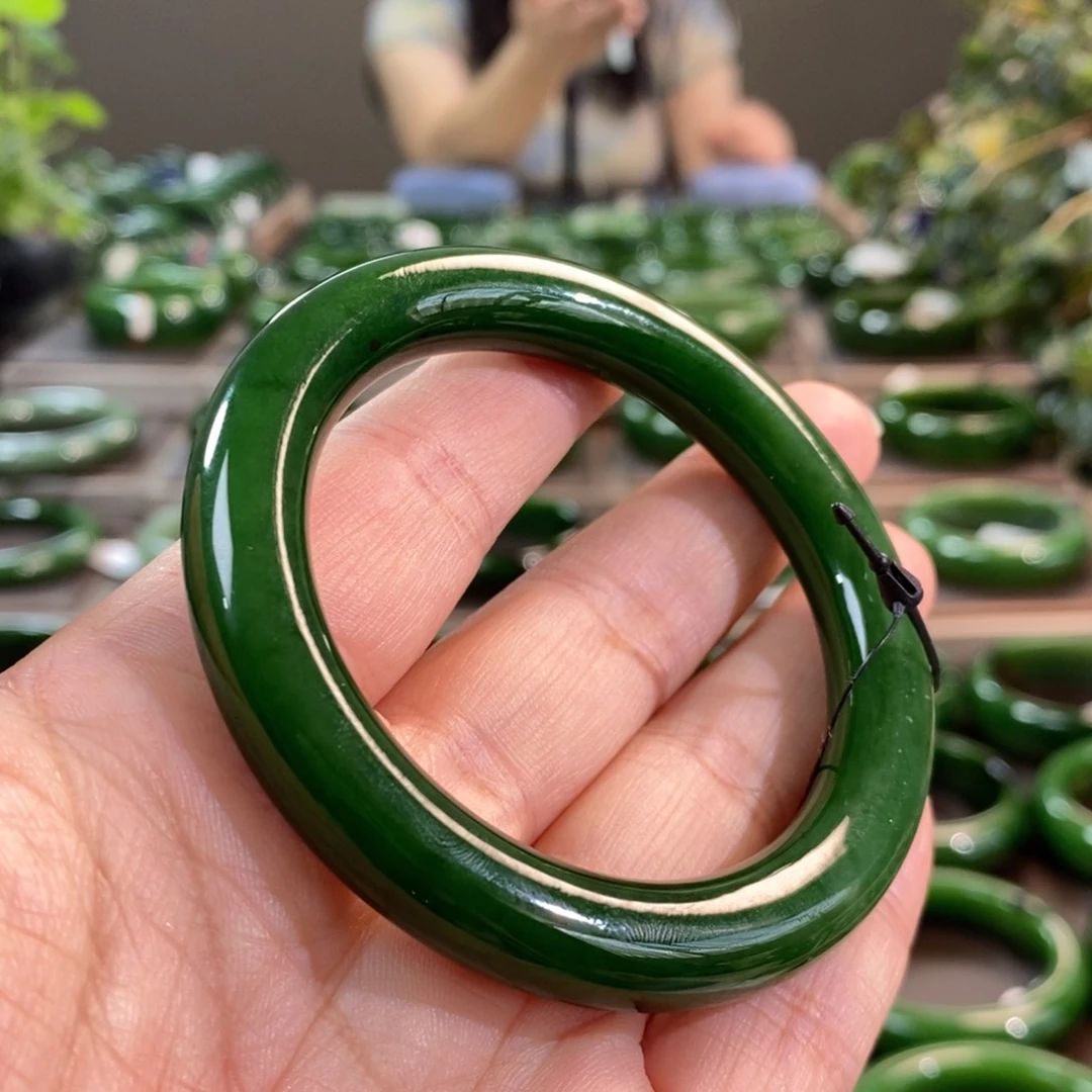 和田玉（碧玉）手镯未镶嵌
