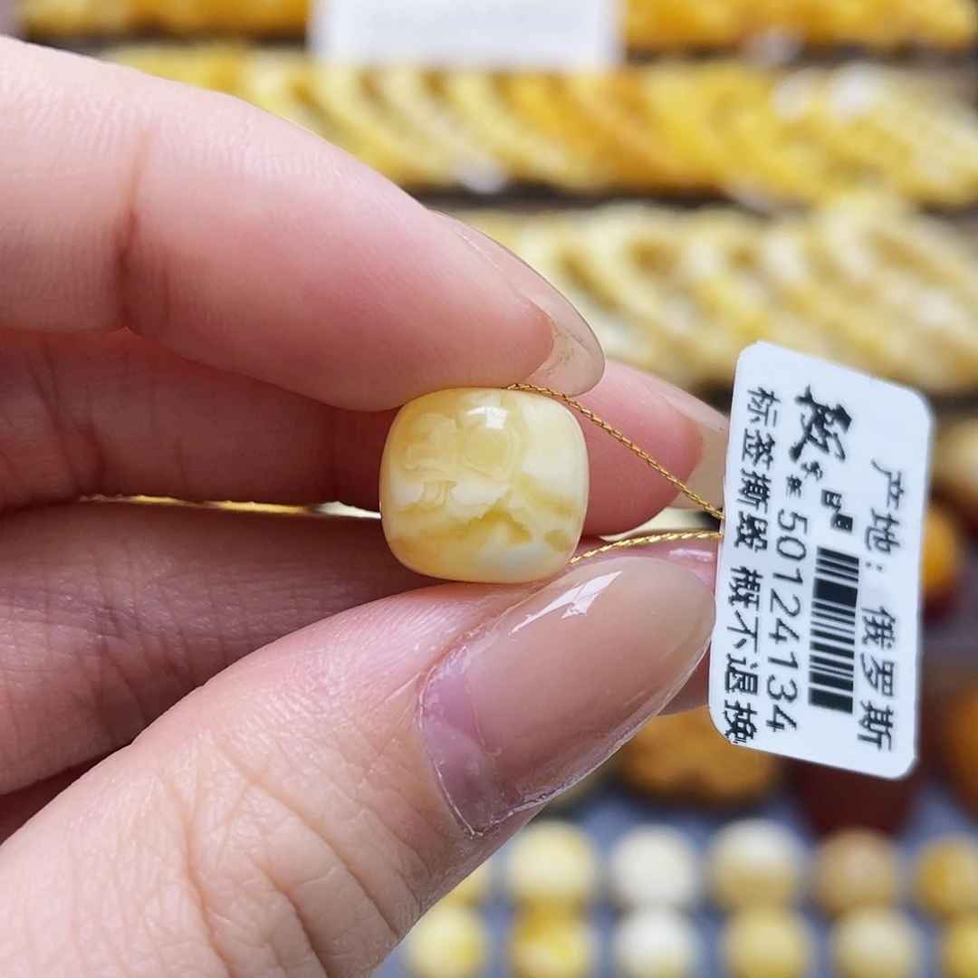 琥珀裸石未镶嵌蜜蜡老型11.7*10.7mm