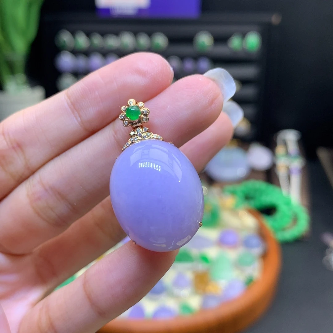 翡翠18K金镶嵌颈饰