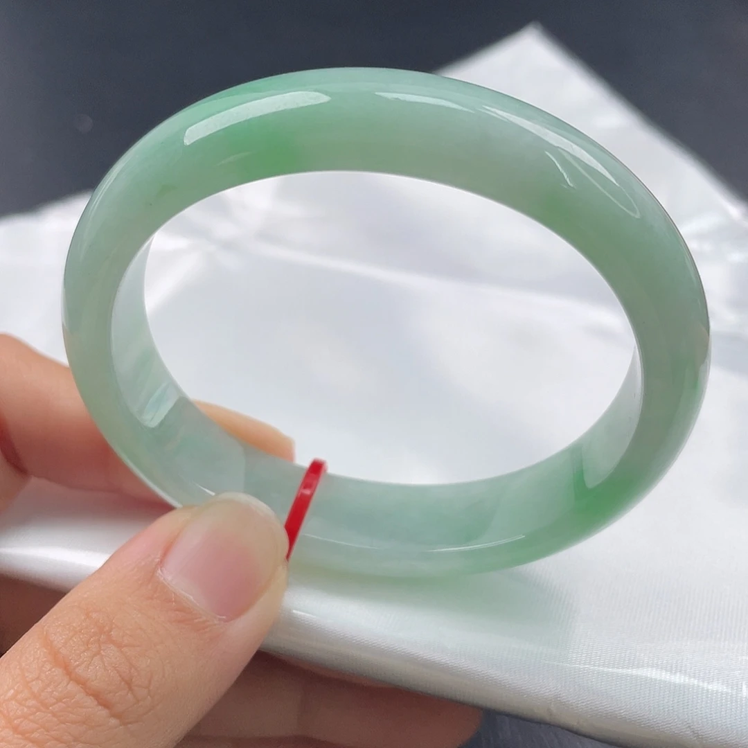 翡翠未镶嵌手镯（贵妃镯）5455贵妃