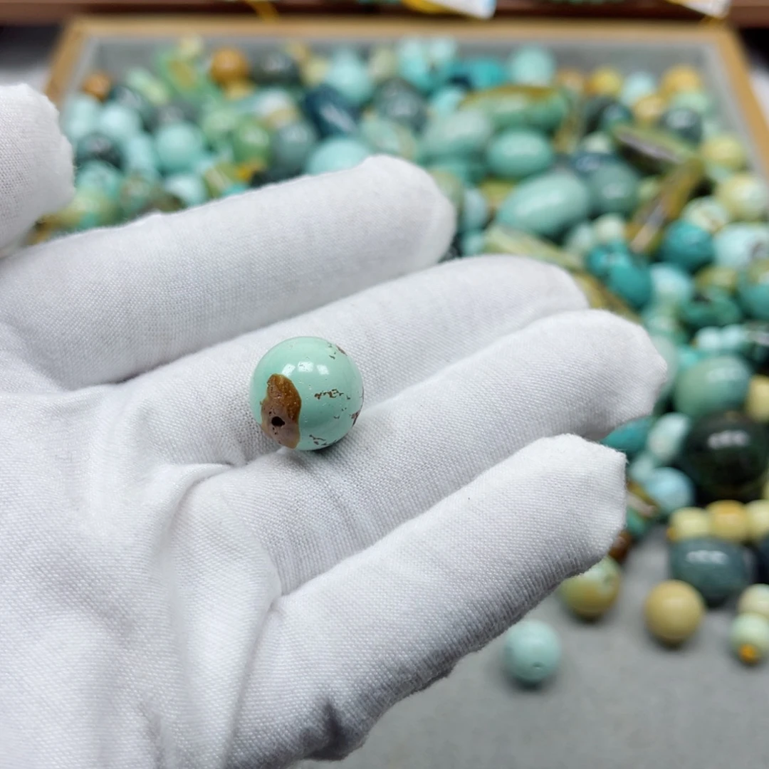 绿松石未镶嵌挂件