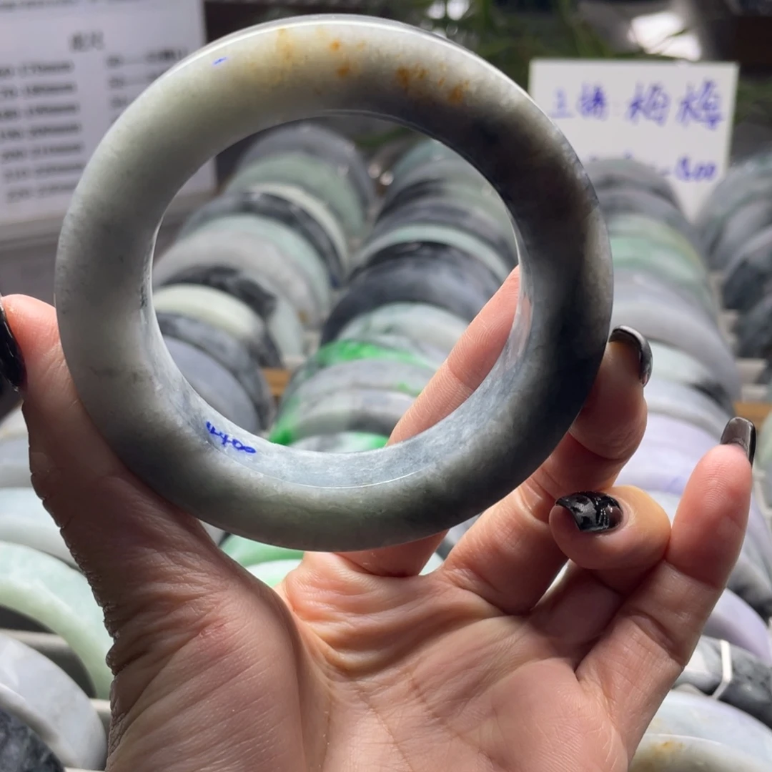 定制翡翠未镶嵌翡翠手镯