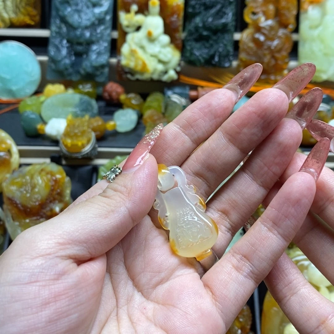 蛇纹石玉颈饰未镶嵌王