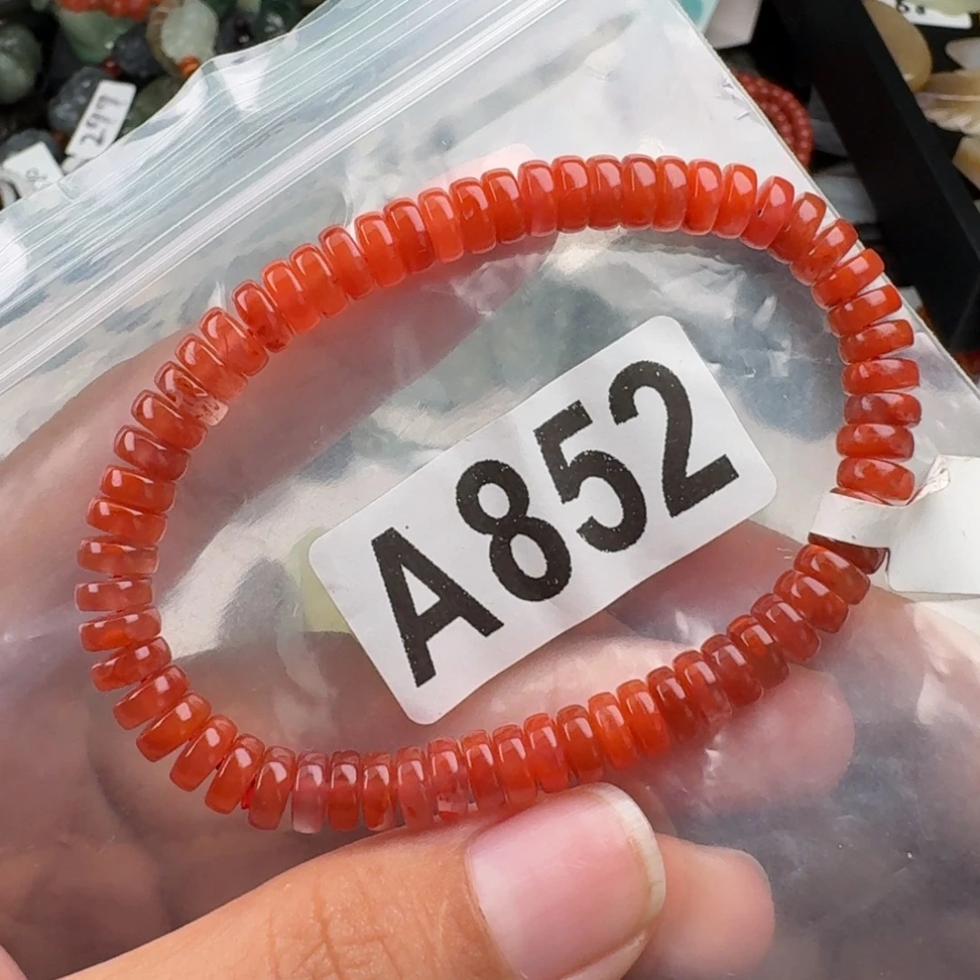 南红玛瑙未镶嵌珠宝奇石