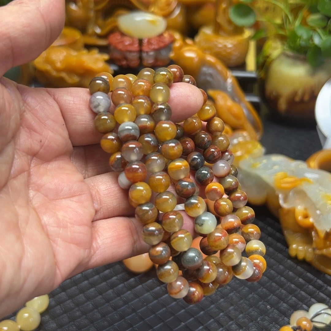 石英质玉未镶嵌颈饰