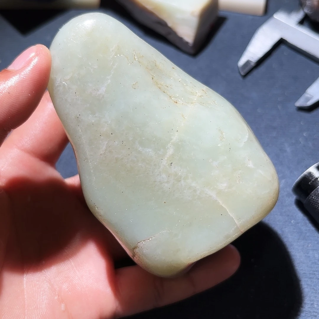 和田玉未镶嵌珠宝奇石