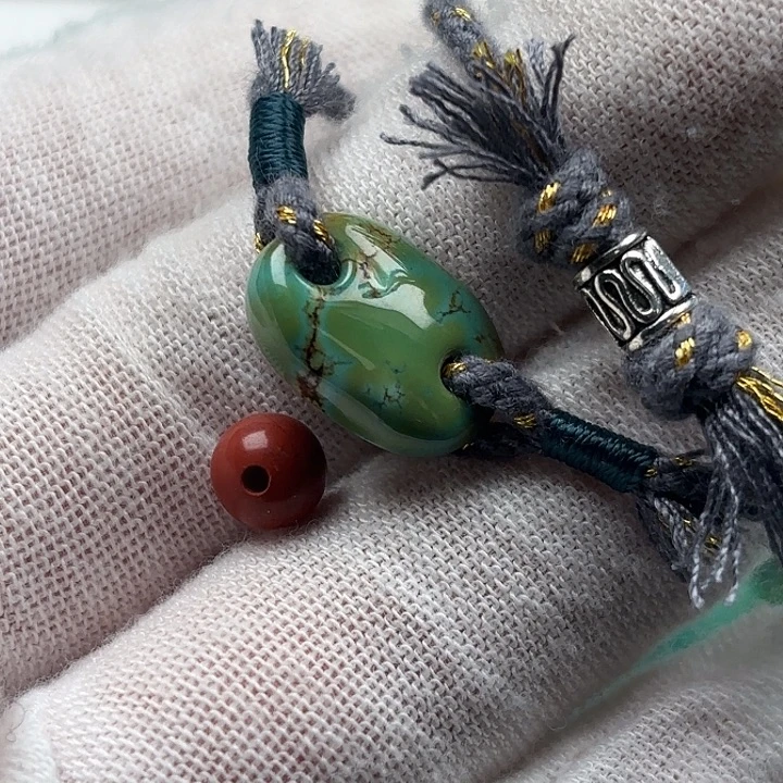 沐****南红玛瑙未镶嵌珠宝奇石