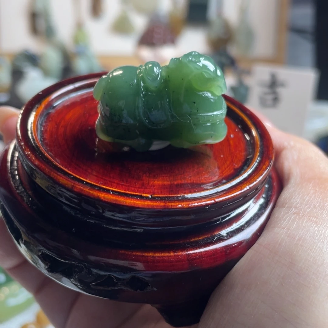 和田玉未镶嵌颈饰碧玉马