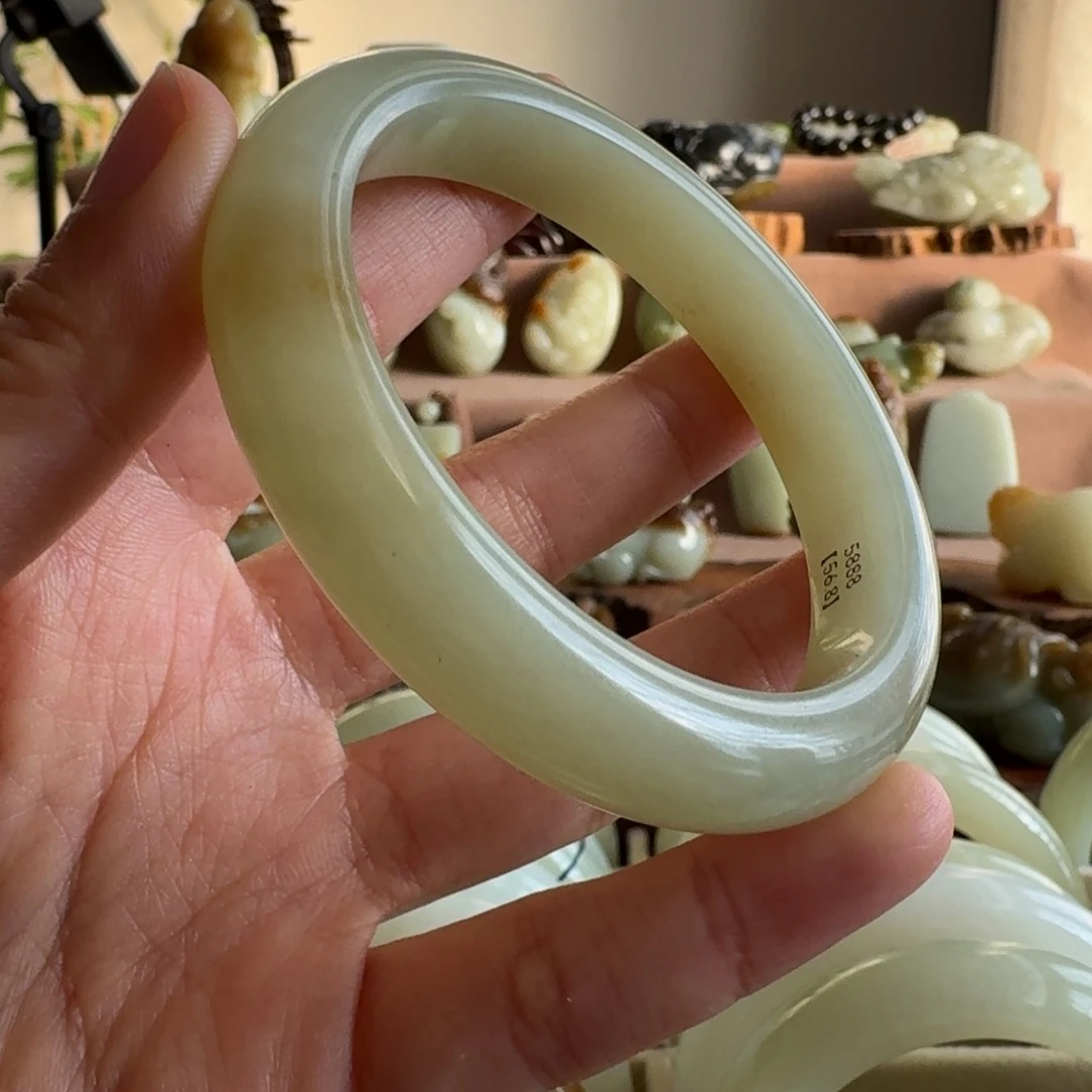 和田玉（糖玉）未镶嵌手链