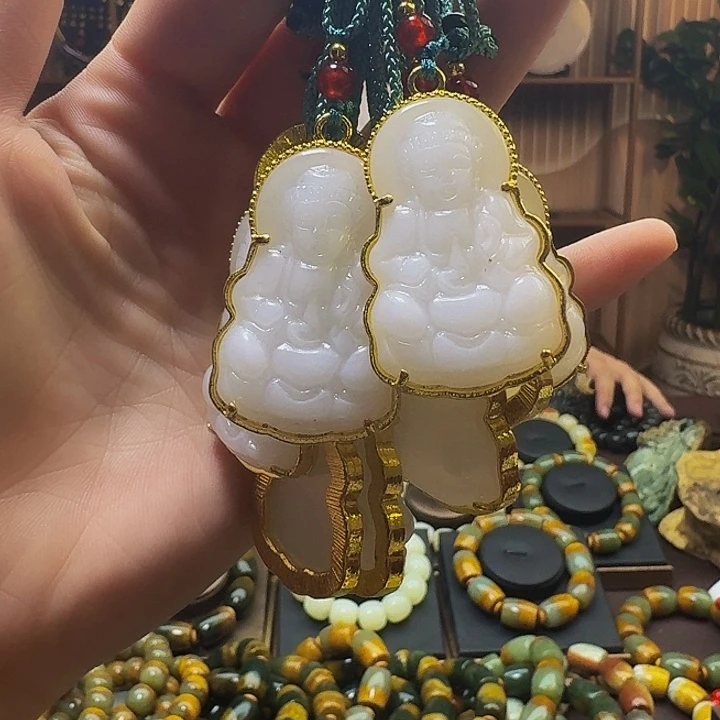 石英质玉颈饰未镶嵌