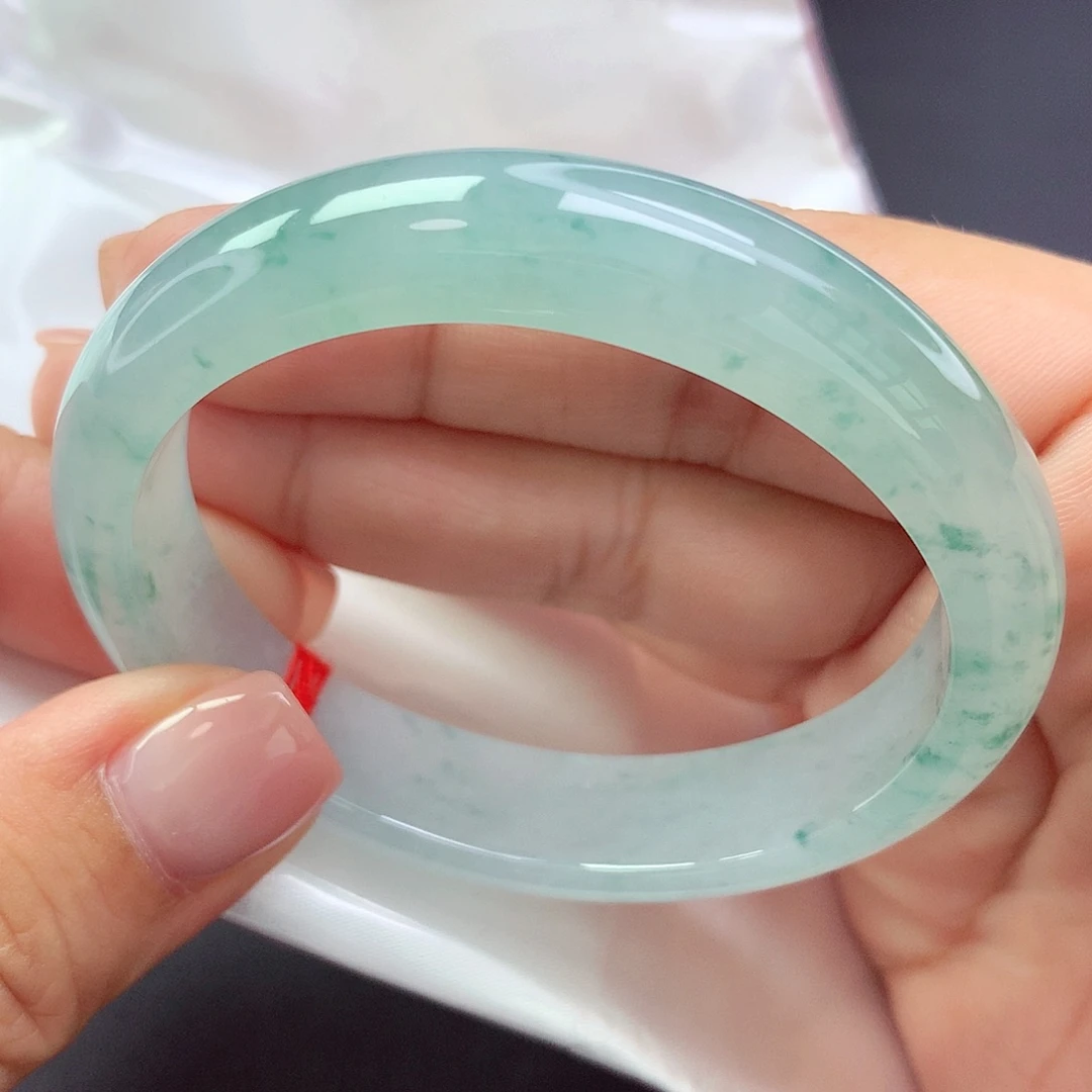 【闪购商品】未镶嵌手镯翡翠贵妃a 8990003