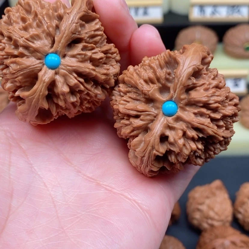 【闪购商品】文玩核桃吊坠甤****）大花