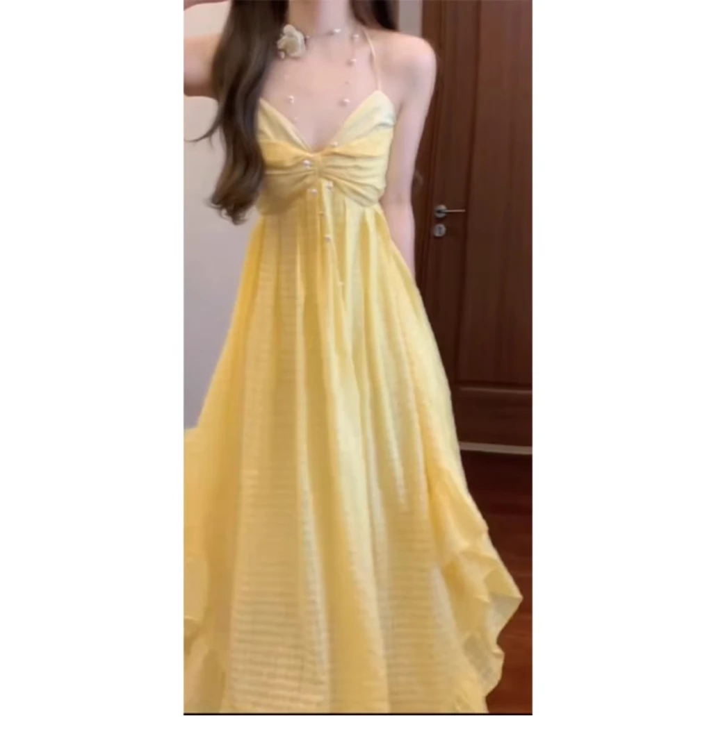 今年流行漂亮连衣裙女2025夏季新款海边度假气质性感吊带长裙子潮