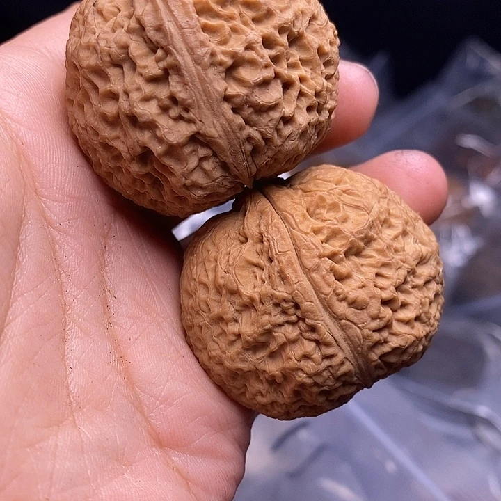 文玩核桃吊坠    221