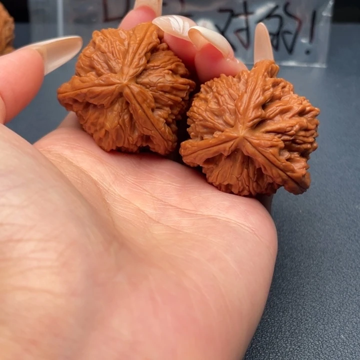 海***花吊坠文玩核桃白狮子