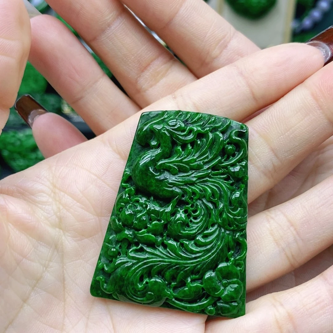 翡翠未镶嵌颈饰吊坠