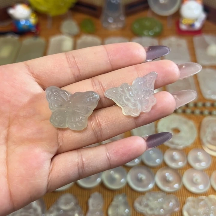 岫玉未镶嵌岫玉挂件蝴蝶任选其一
