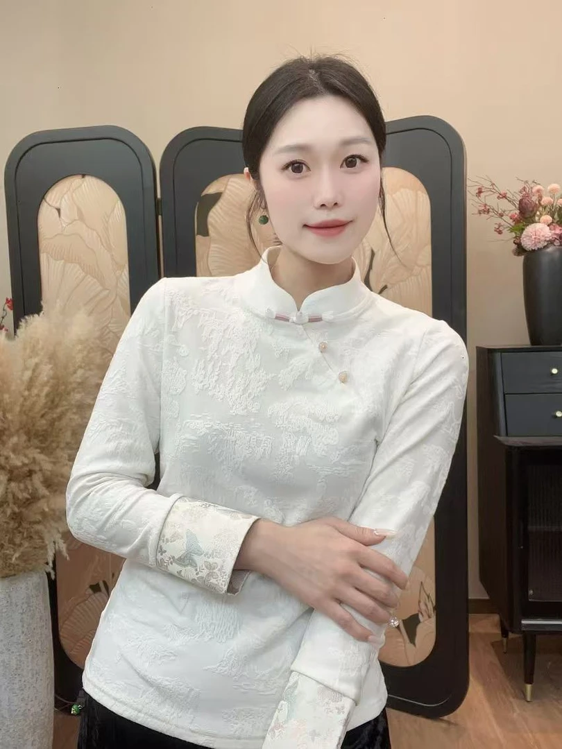 【星愿】2025早春浮雕刻花长袖时尚冬款上衣女提花气质薄绒