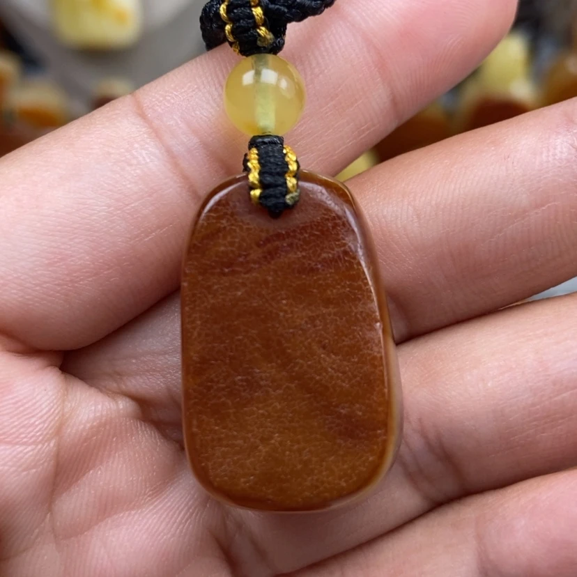 【闪购商品】琥珀颈饰未镶嵌