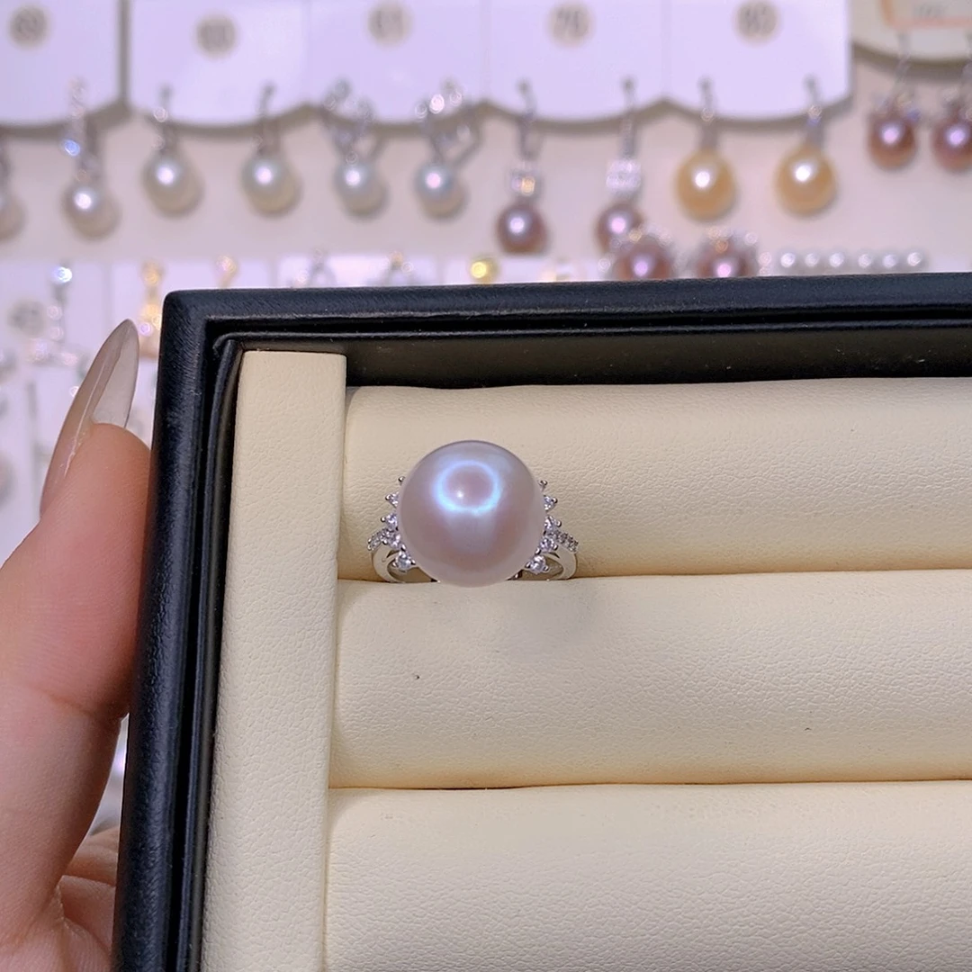 丽***生颈饰银S925镶嵌淡水珍珠