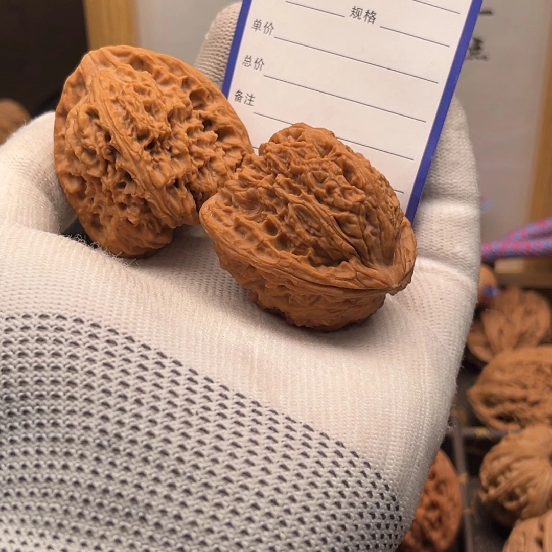 心***在文玩核桃把件913南疆石