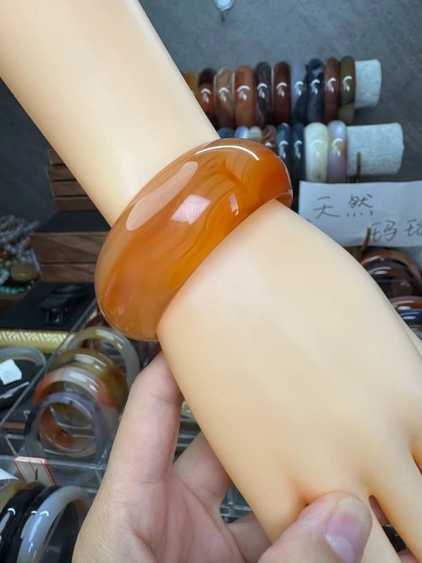 天然巴西料玛瑙手镯