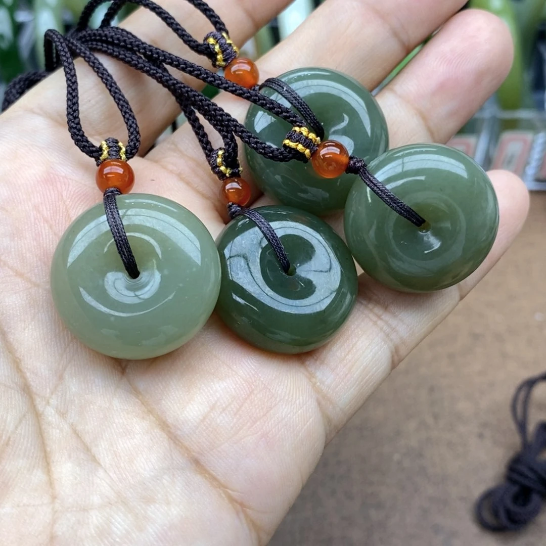 和田玉未镶嵌吊坠(不含链)