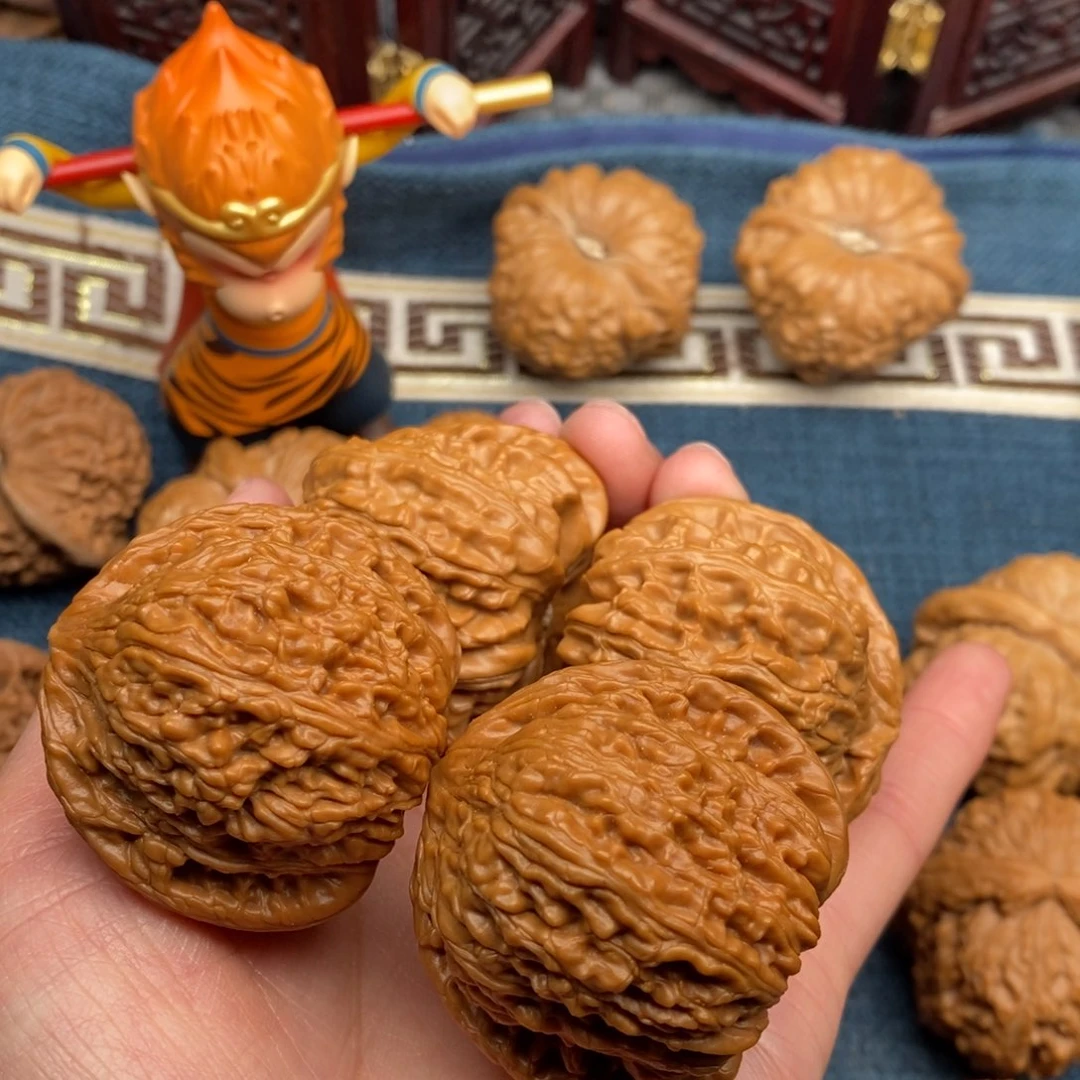 文玩核桃把件科***郎45全品白狮子