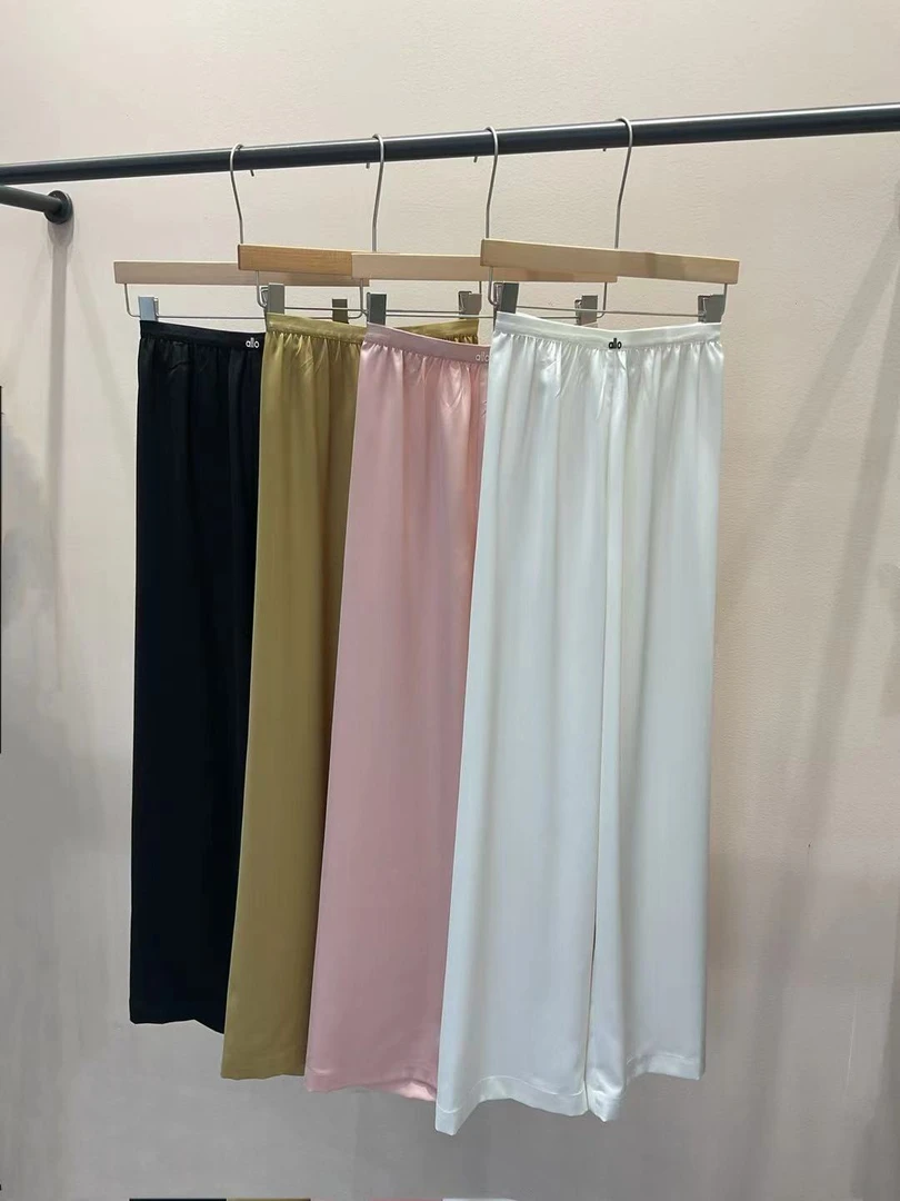 高级感缎面阔腿裤女夏薄款2025新款冰丝垂感休闲直筒裤