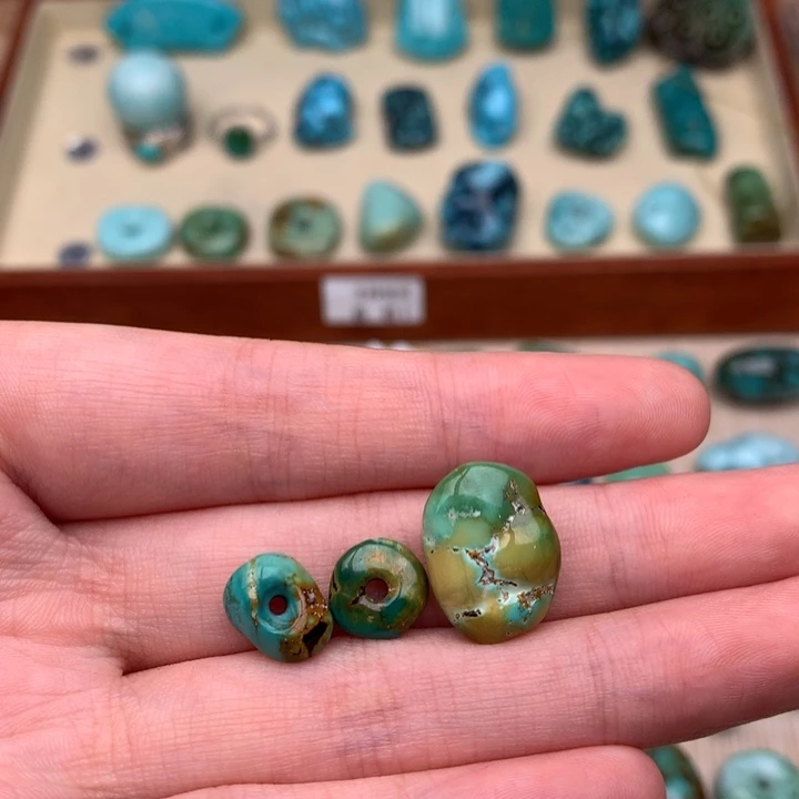 洗****未镶嵌绿松石珠宝奇石