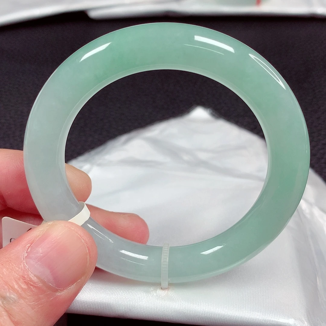 翡翠未镶嵌手镯天然翡翠手镯