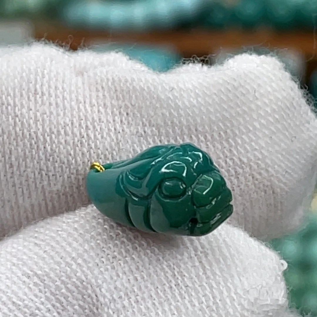 绿松石未镶嵌挂件