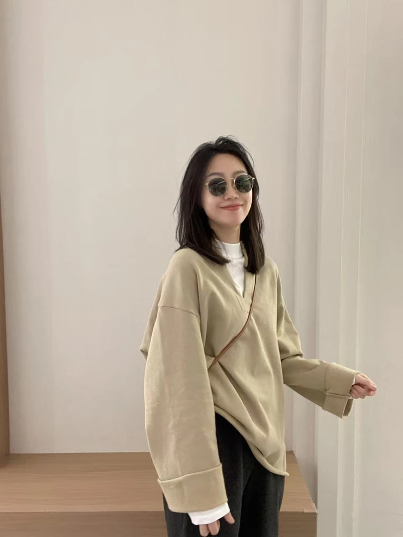 2025秋季新款韩系慵懒风高级感V领长袖上衣百搭高腰阔腿裤两件套