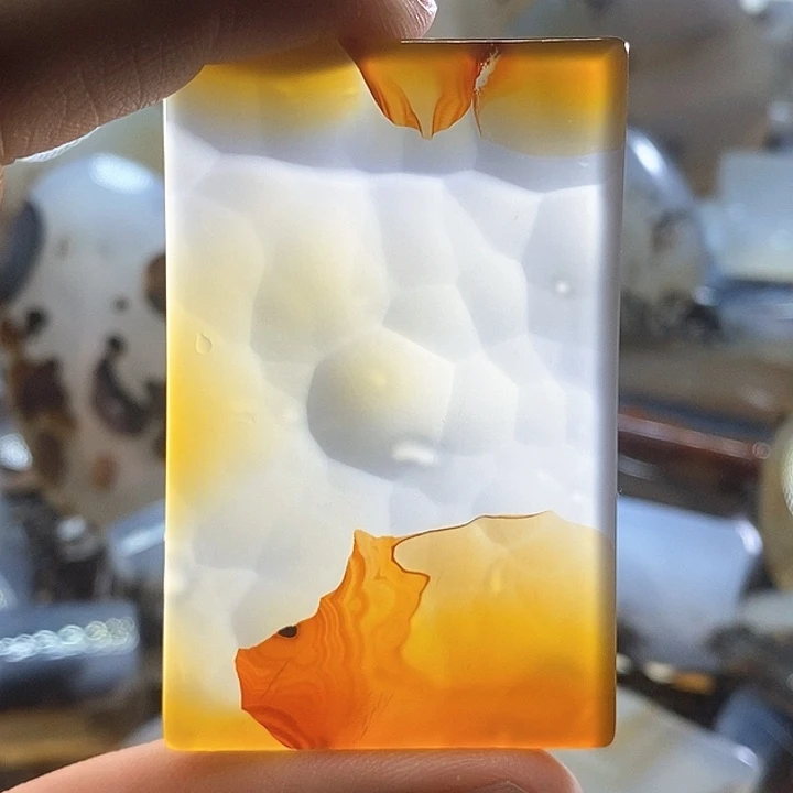 玛瑙/玉髓颈饰未镶嵌?