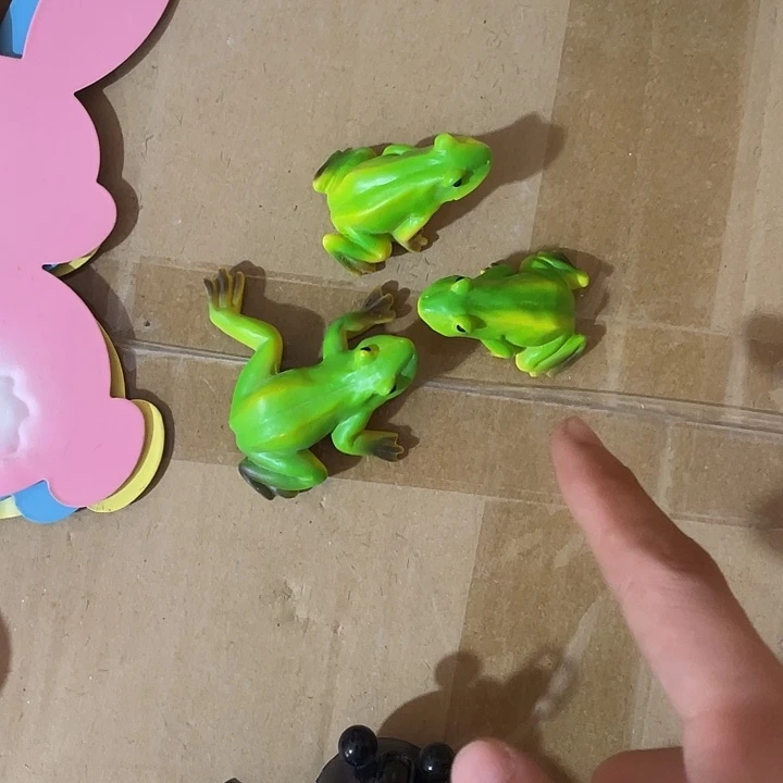 样品样品青蛙三个