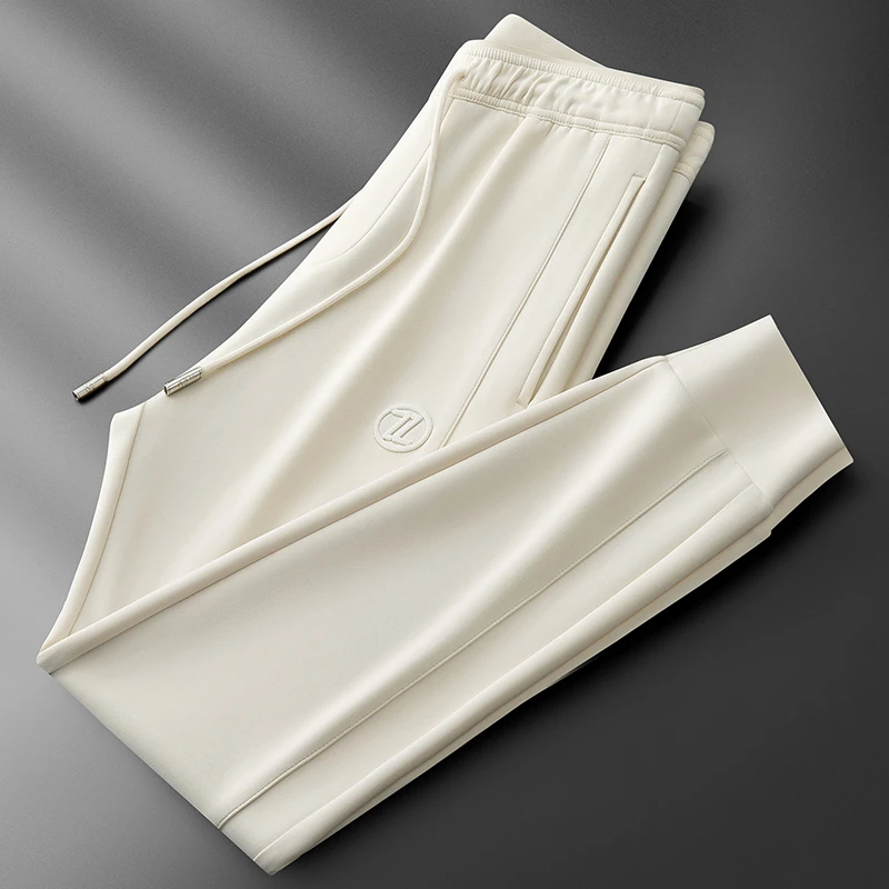 质感在线！秋冬软糯轻盈莫代尔卫裤男修身束脚纯色简约百搭运动裤