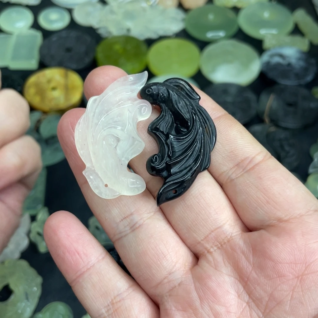 泽***n岫玉未镶嵌颈饰双鱼